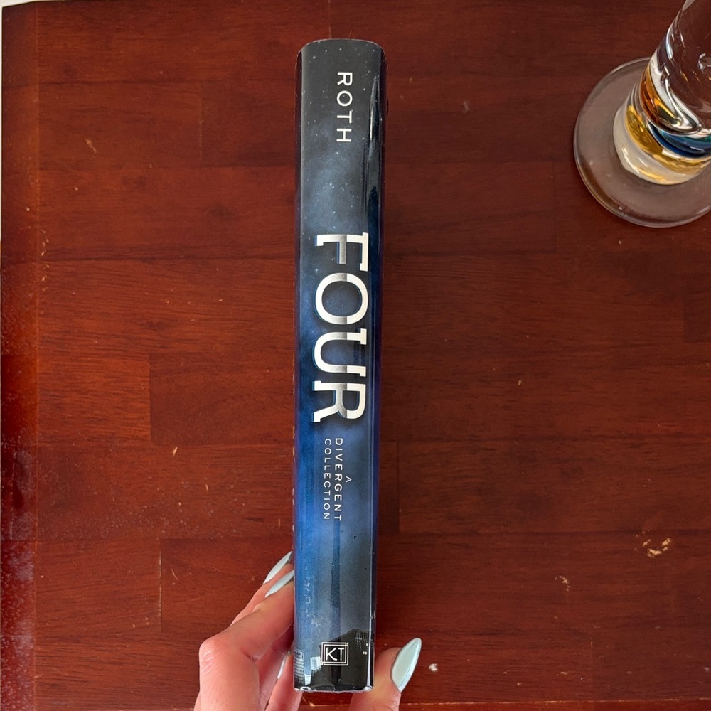 Four Veronica Roth Book - Picture 2 of 4